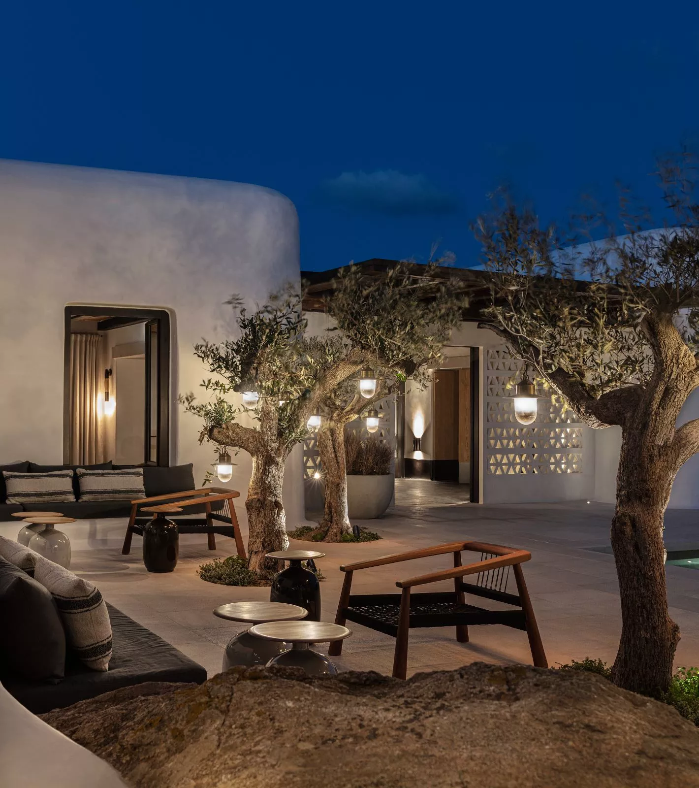 Kalesma-Mykonos-Pere-Ubu-Restaurant-Outdoors-©Kordakis-1.jpg